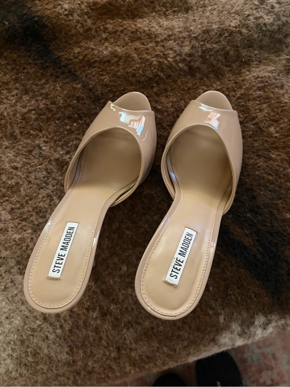 Steve Madden Patent Nude Peep-Toe Slide Mules Size 11 medium-width